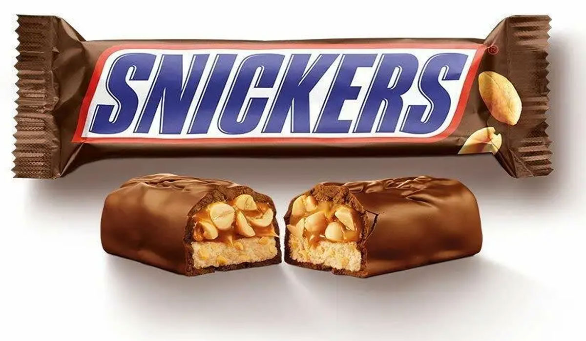 Snickers Delight: The Perfect Blend of Chocolate, Caramel, and Nuts
